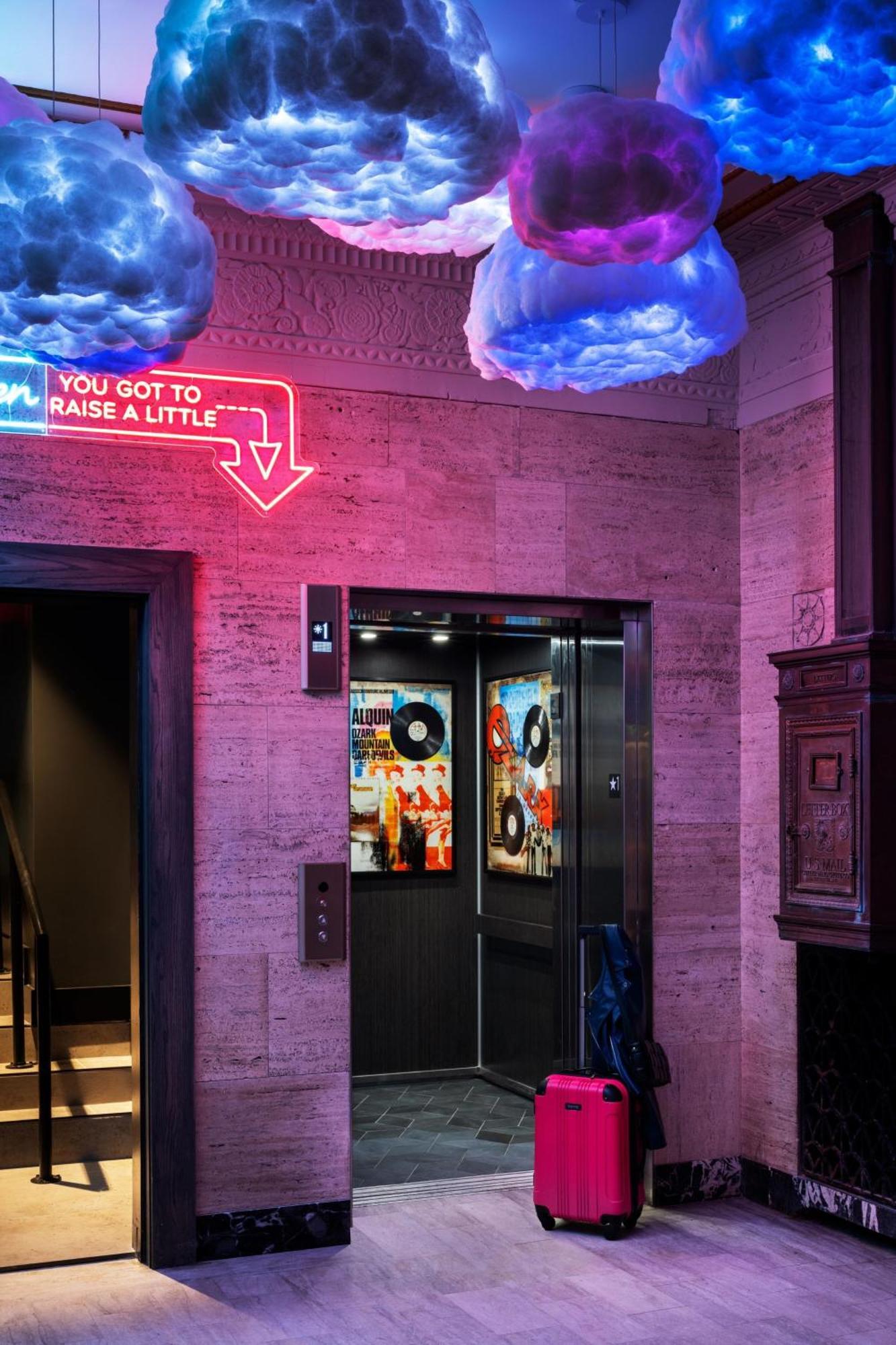 Moxy Springfield Downtown 호텔 외부 사진